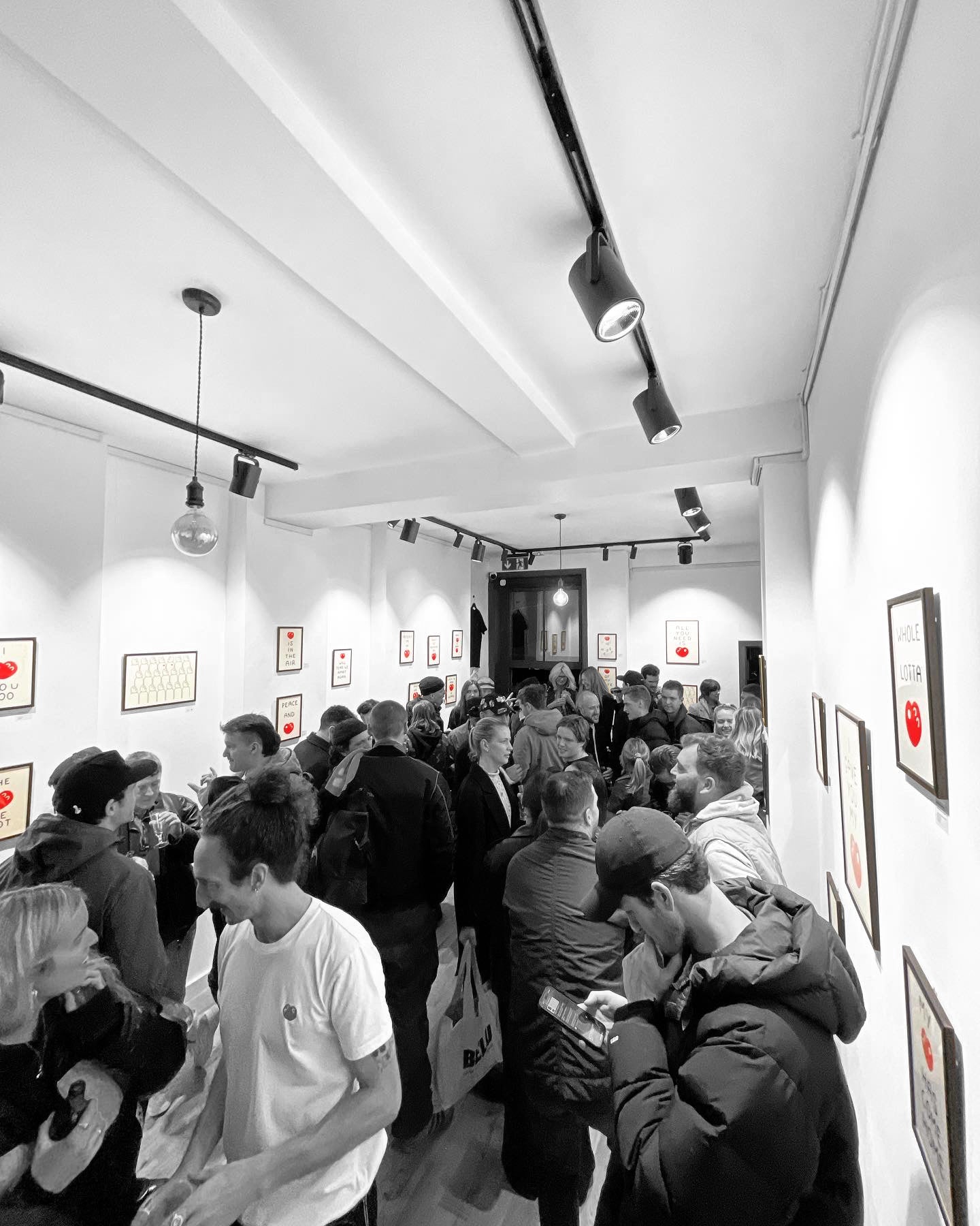 Hire gallery space in Hackney get custom frame discount