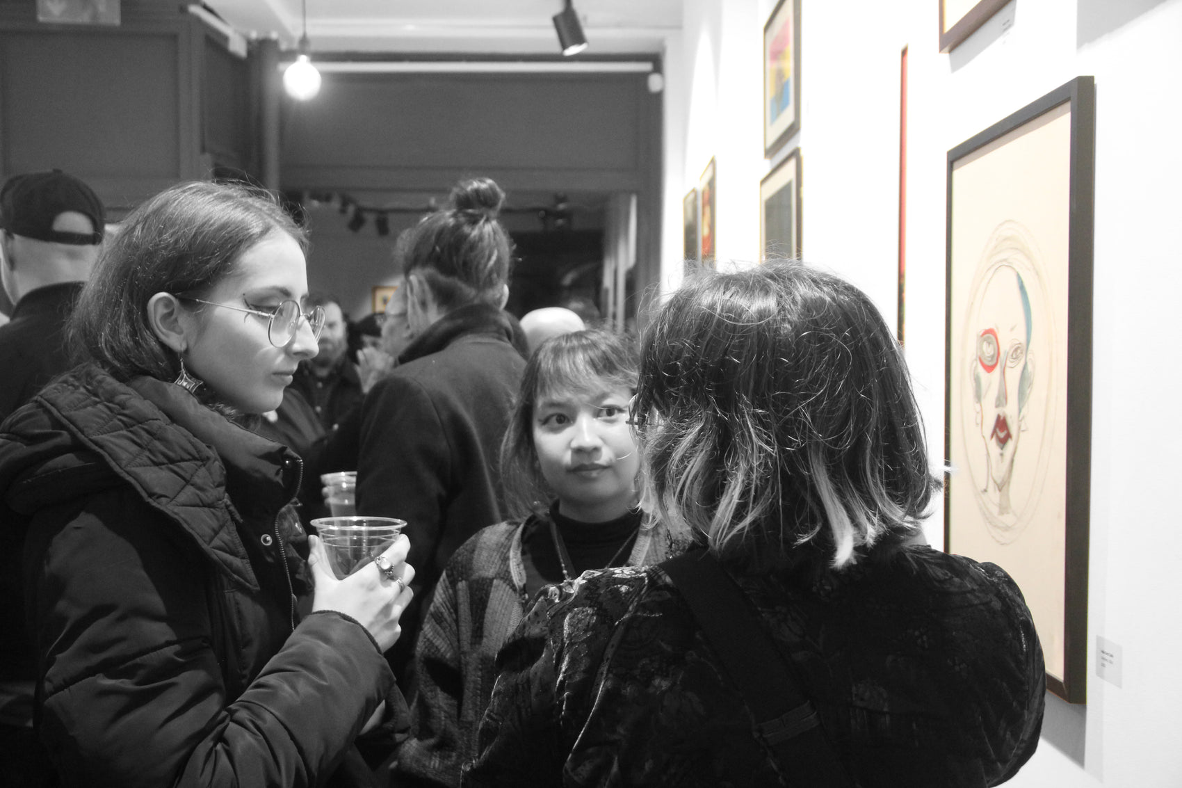 Hire gallery space in Hackney get custom frame discount